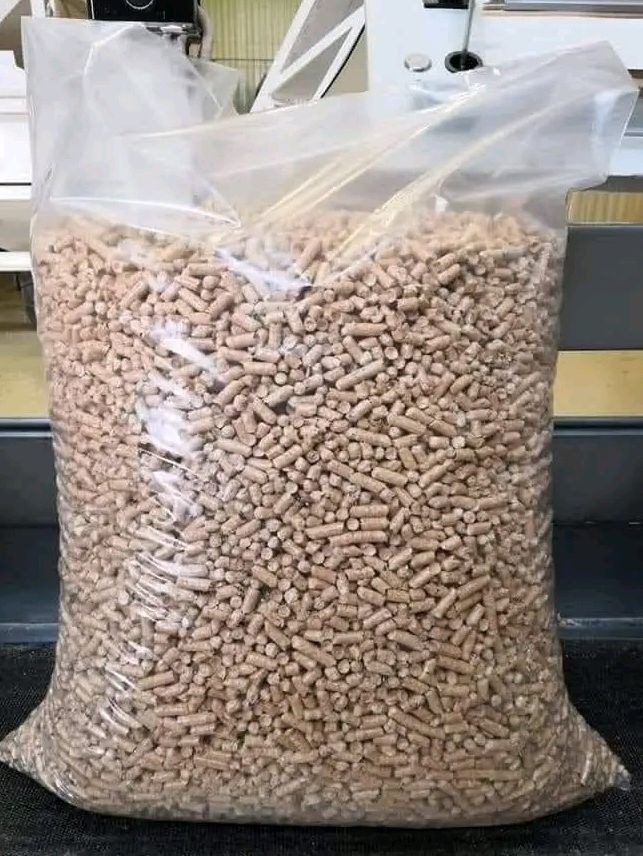 Bag of premium 6mm wood pellets for domestic and industrial heating